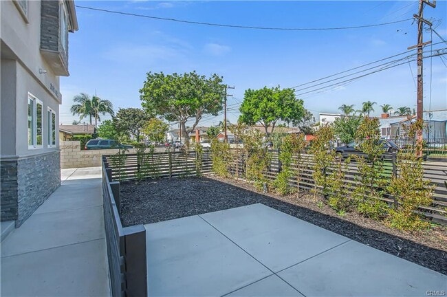 Foto del edificio - 3920 W 108th St