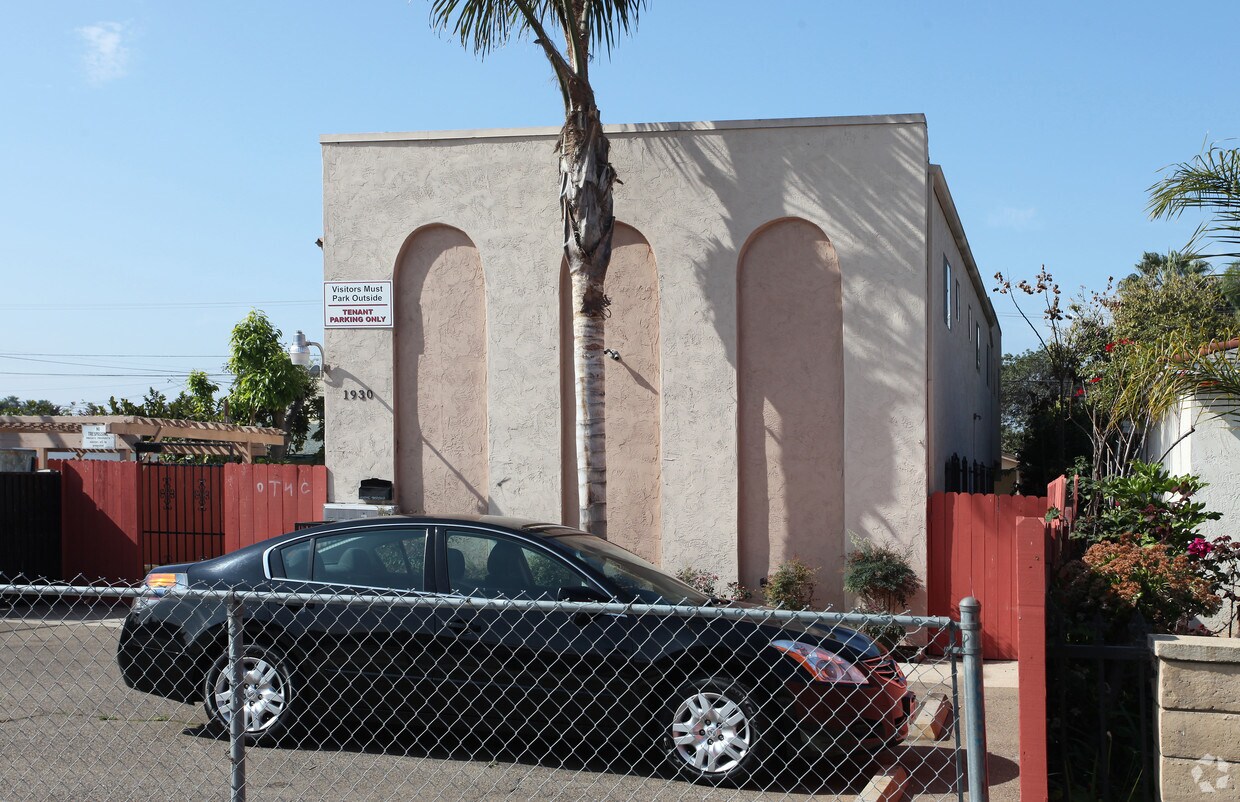 Building Photo - 1930 C Ave
