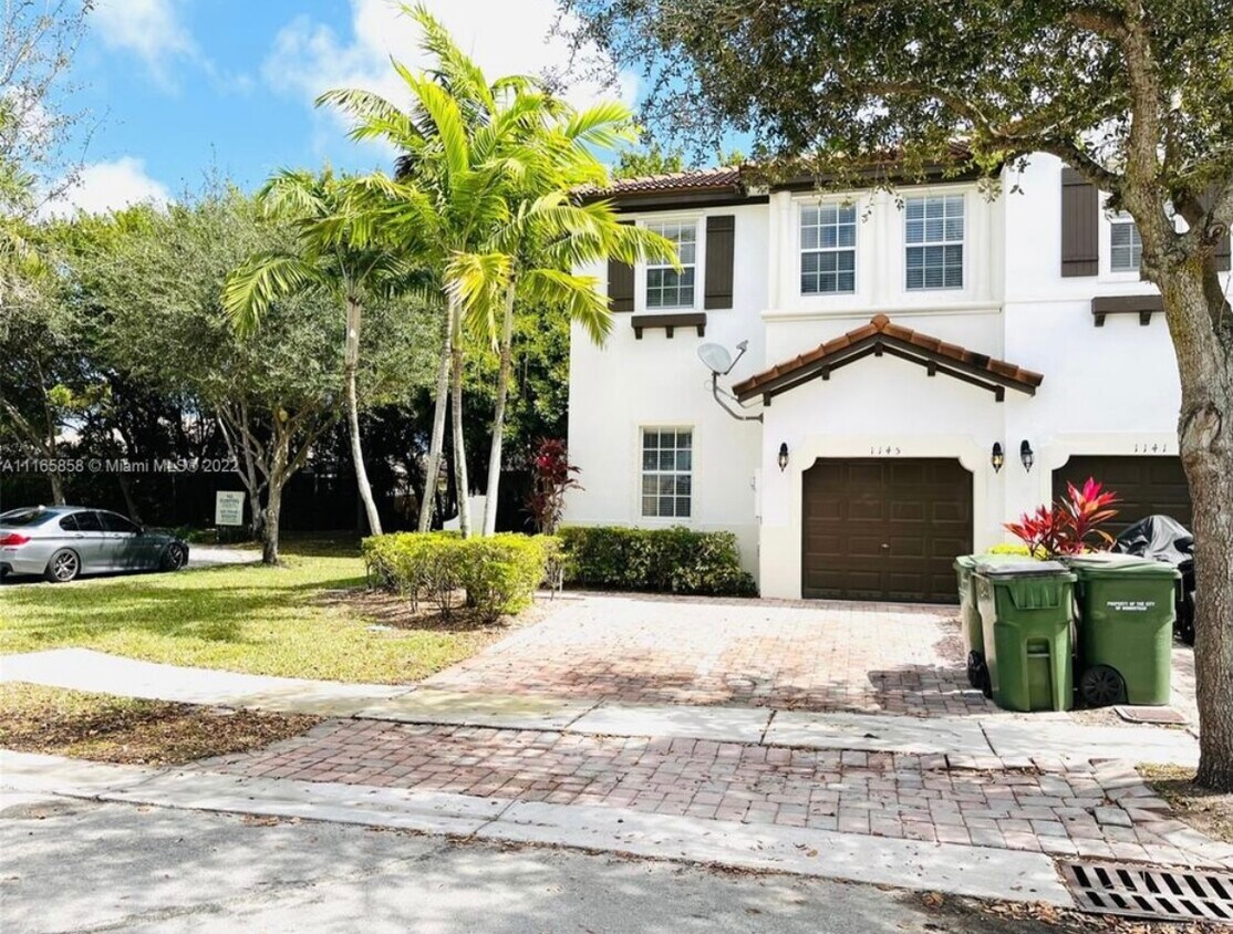 Foto principal - 1145 NE 31st Ter