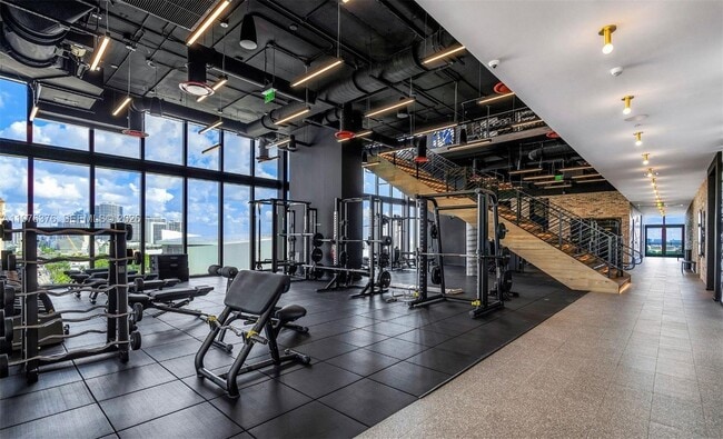 Building Photo - 398 NE 5th St