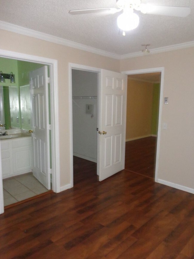 Foto del edificio - 2905 SW Archer Rd