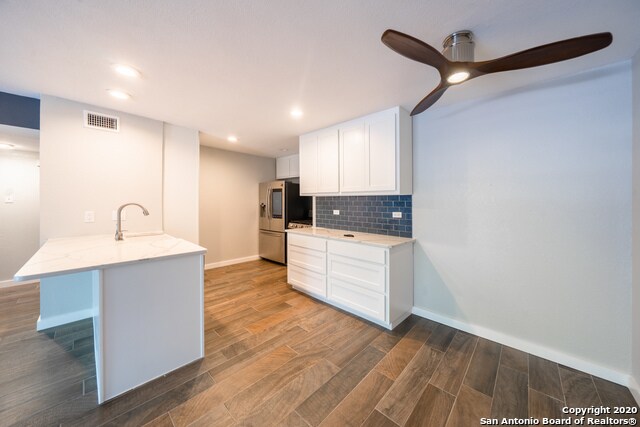 Foto principal - 8038 Broadway St