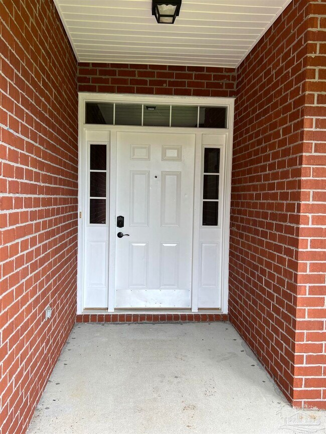 Foto del edificio - 10440 Millbrook Dr