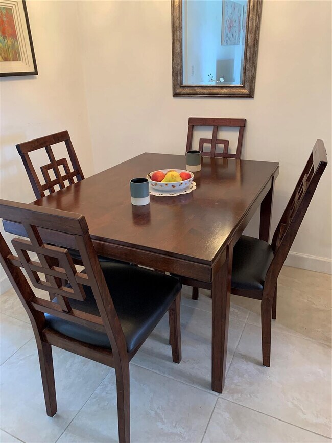 Foto del edificio - 3205 SE 7th St