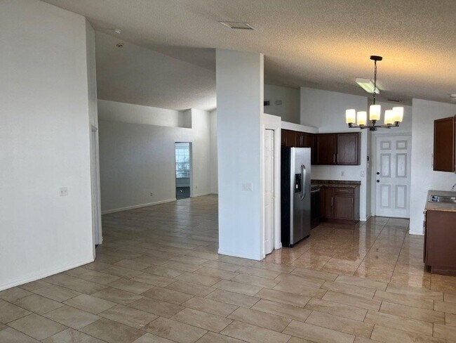 Building Photo - 5721 Rywood Dr