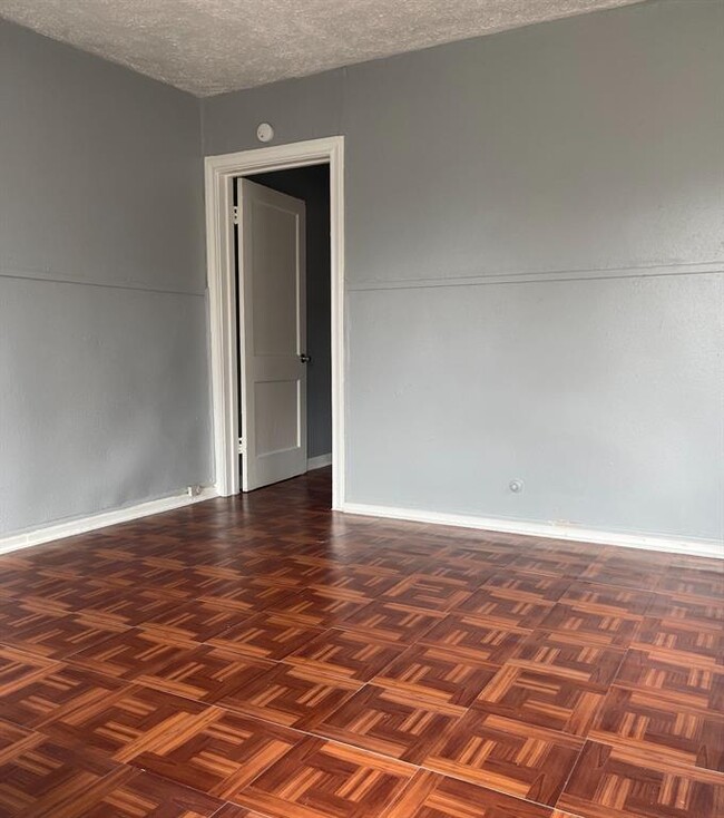 Foto del edificio - 3815 Mt Pleasant St