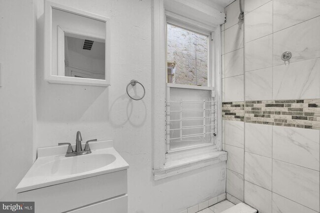 Foto del edificio - 3215 Winter St