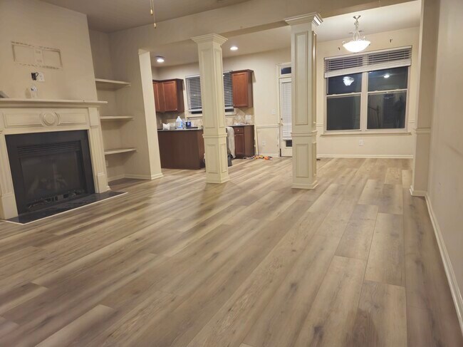 Foto del edificio - 3328 Sardis Bend Dr
