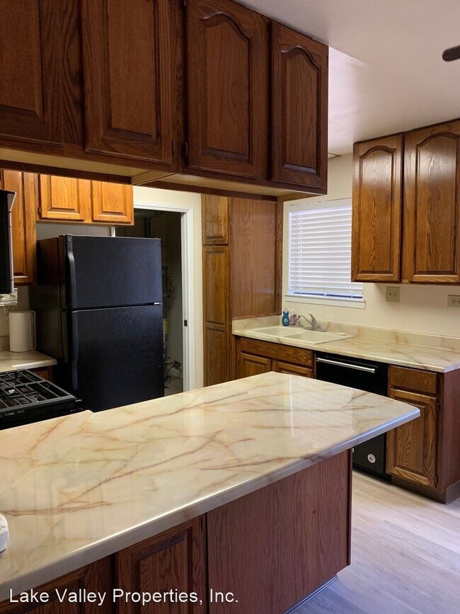 Building Photo - 3 br, 2 bath House - 2701 Clear Creek Rd.