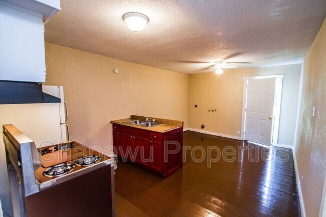 Building Photo - 1315 Dawson St