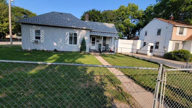 Foto del edificio - 304 9th Ave SE