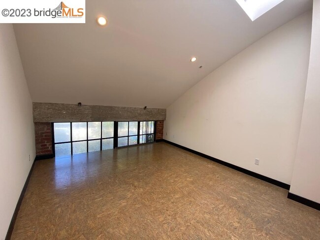 Foto del edificio - 425 E 11th St