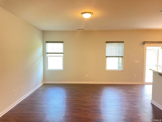 Building Photo - 437 Durants Neck Ln