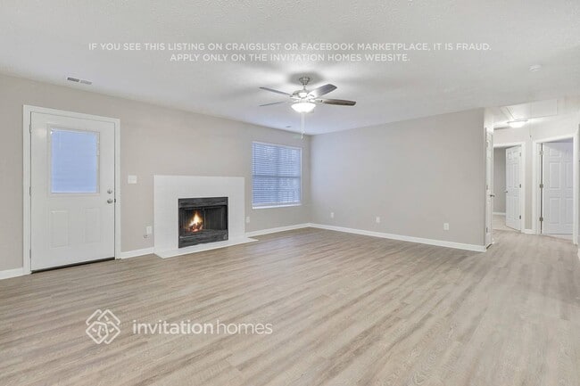 Building Photo - 626 Waynes Ct SE