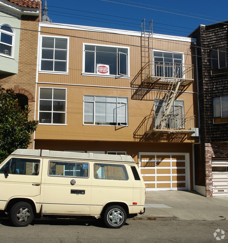 Building Photo - 2144 Grove St