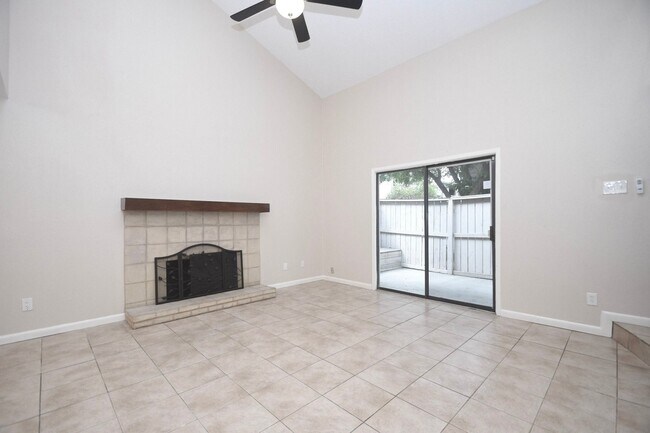 Foto del edificio - 9536 Windswept Ln