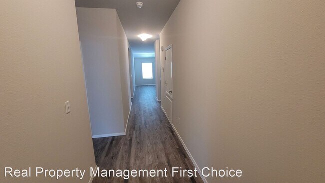 Foto del edificio - 3 br, 2 bath House - 8218 Melody Lane