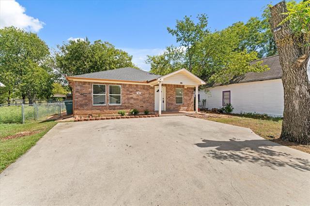 Building Photo - 909 N Throckmorton St