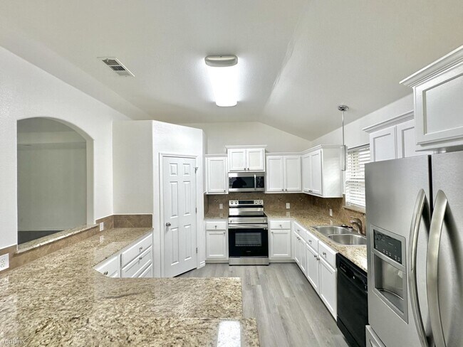 Building Photo - 3 br, 2 bath House - 5801 Turquoise