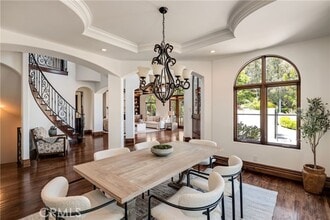 Building Photo - 718 N Poinsettia Ave