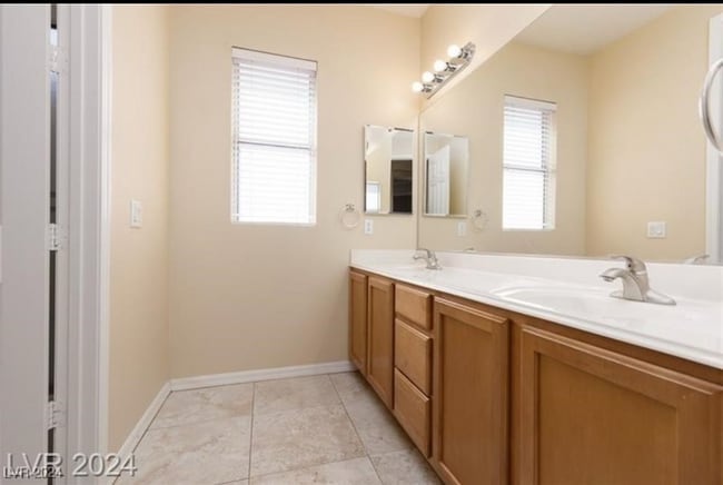 Building Photo - 8089 Villa Del Cielo St