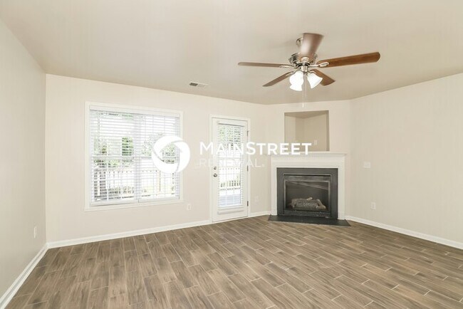 Building Photo - 3 Bedroom Pet-Friendly Home in WINSTON SAL...