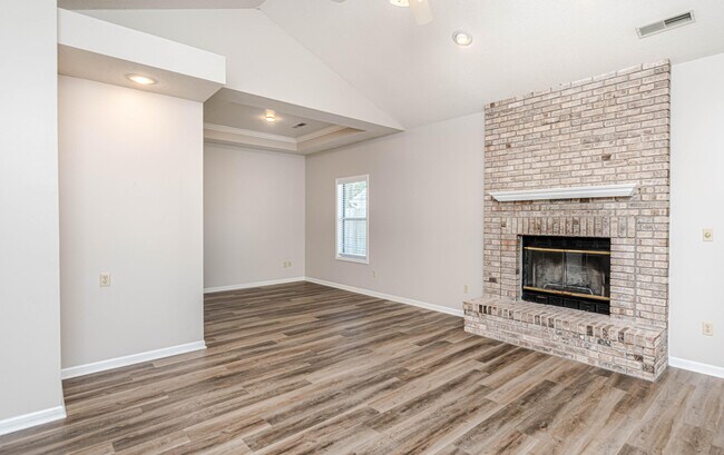 Foto del edificio - 1416 Whitburn Dr
