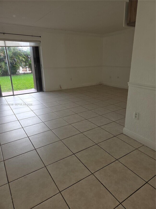 Foto del edificio - 9445 SW 76th St