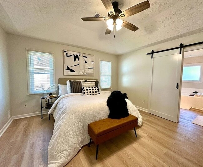 Building Photo - 7020 Stoneridge Cir