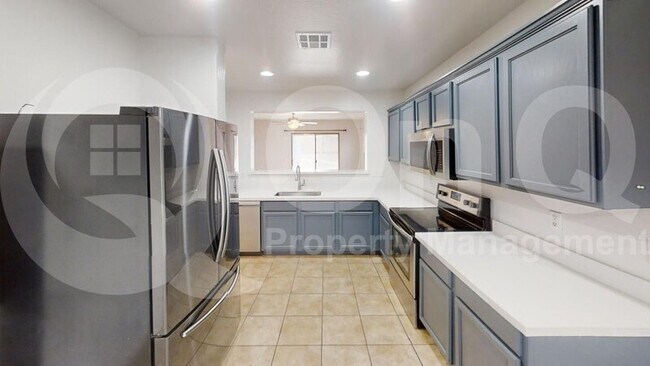 Building Photo - 43588 Rio Grande Dr