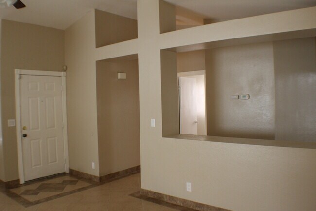 Building Photo - 3558 Brabham Ave
