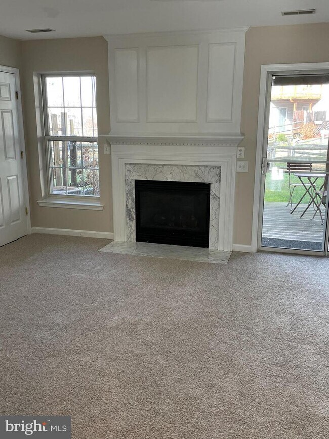 Foto del edificio - 11 Crenshaw Ct