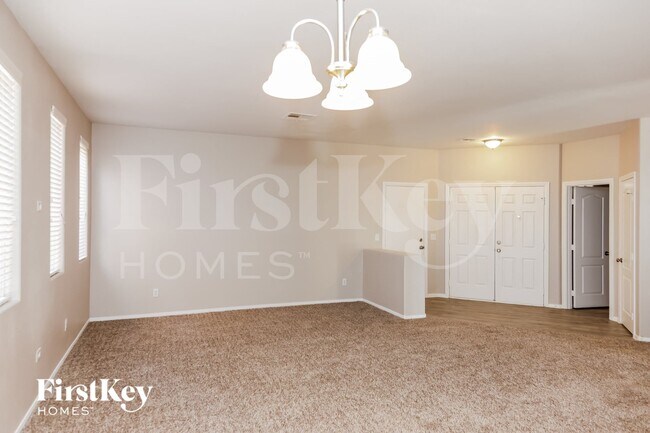 Building Photo - 10772 Manchester Park Dr