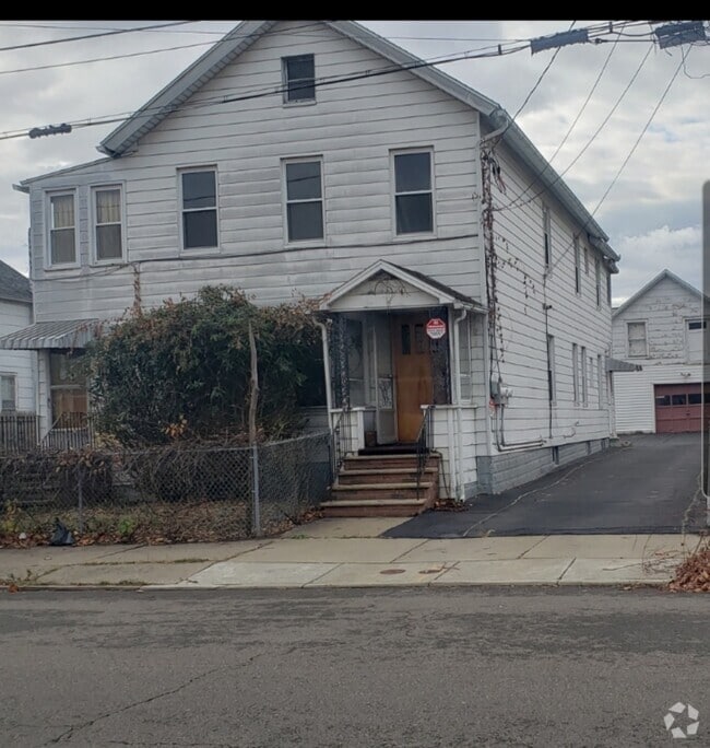 Building Photo - 23 Rutherford St