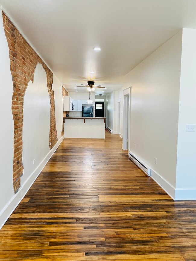Dining space - 426 Main St