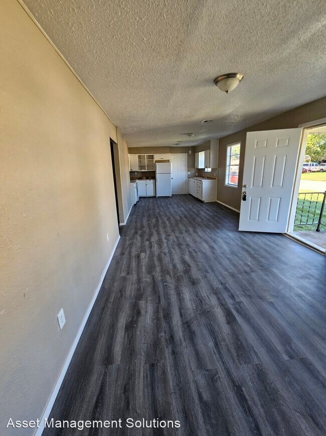 Building Photo - 3 br, 2 bath House - 724 Llyod Ave