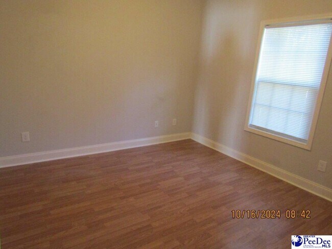 Foto del edificio - 1481 Rosedale St