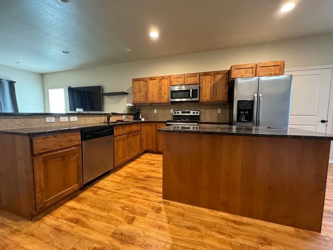 Foto del edificio - Beautiful 4 Bed 3 1/2 Bath home in Ridgen Farm.