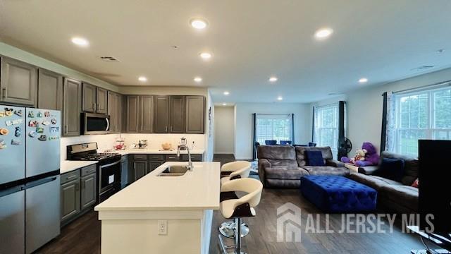 Building Photo - 727 Lorhan Dr
