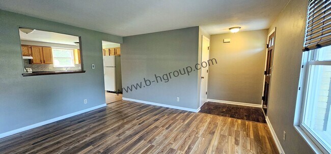 Building Photo - 10770 39th Ave