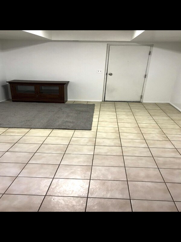 Foto del edificio - 633 E Acoma Rd