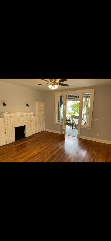 Building Photo - 1021 Acosta St