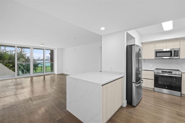 Foto del edificio - 1500 Bay Rd