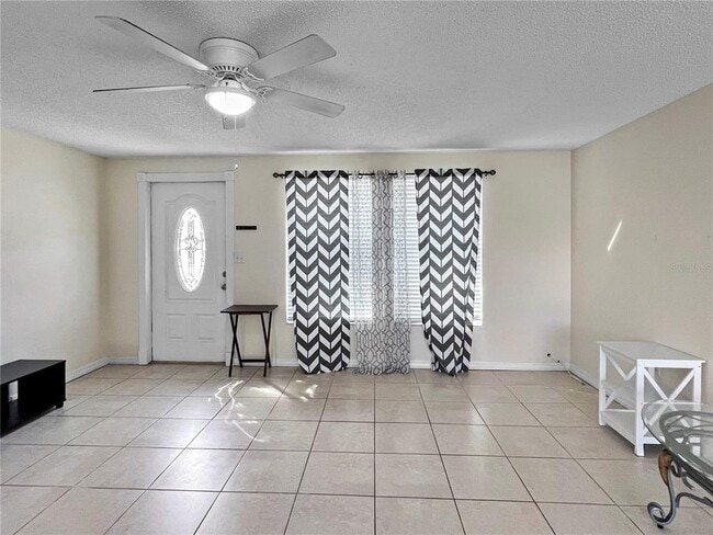 Foto del edificio - 3405 McIntosh Rd