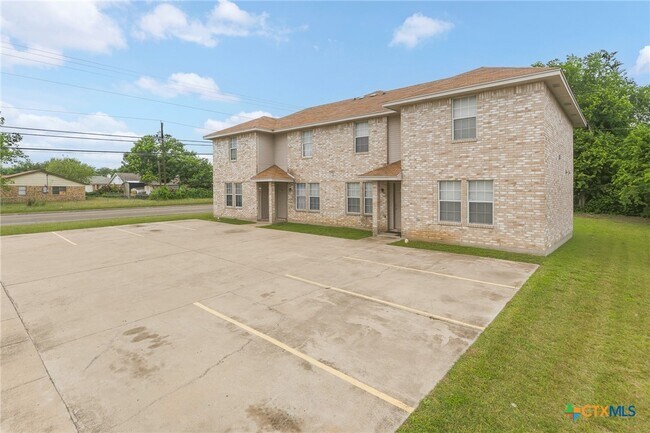 Foto del edificio - 5701 Redstone Dr
