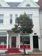 Building Photo - 106 S Market St