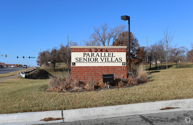 Building Photo - Parallel Senior Villas