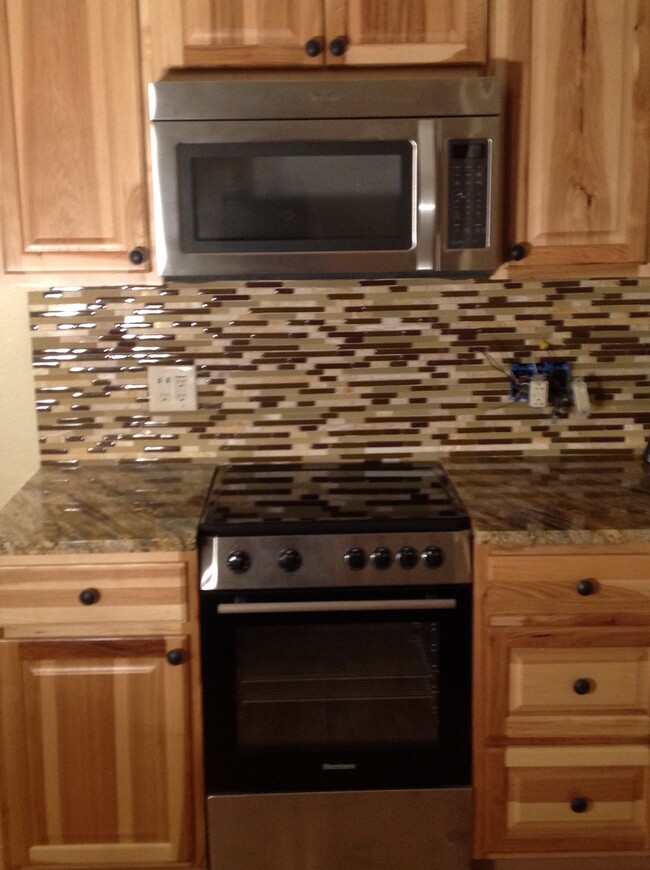 Range and microwave - 651 W. Pacific Avenue