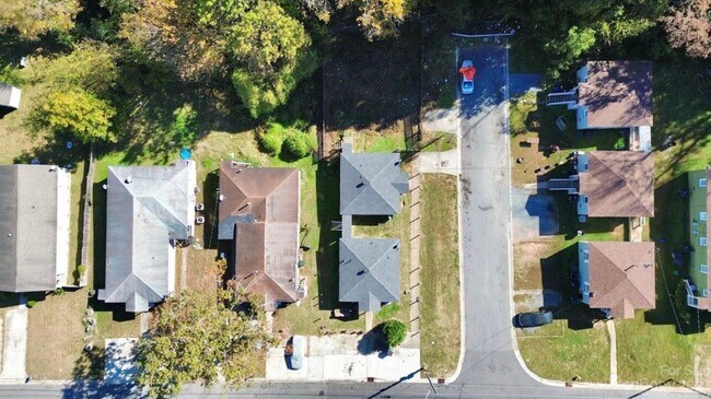 Foto del edificio - 2300 Augusta St