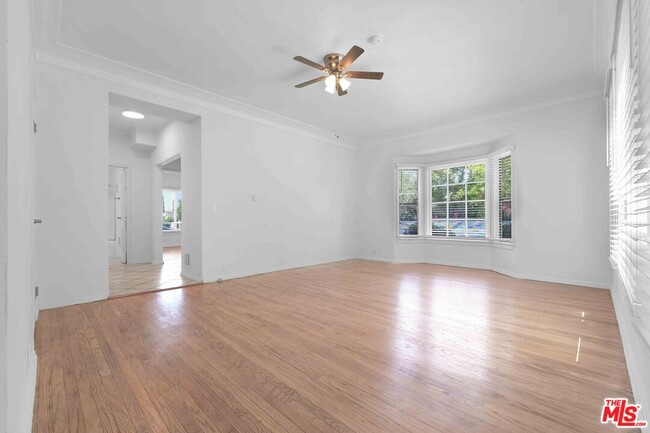 Building Photo - 2452 W 18th St